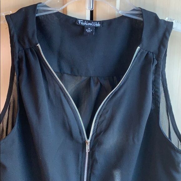 NEW Fashion Web Women’s Solid Black Blouse M - Picture 2 of 5